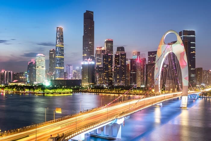 高成長への期待が株価をバブル化させている？