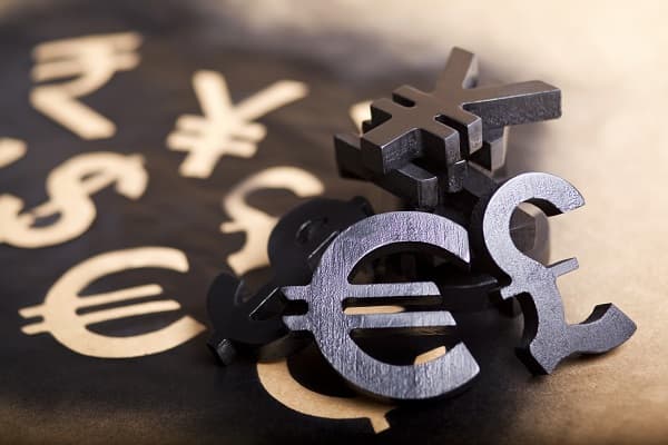 相次ぐテーパリングや利上げ  通貨高に直結するのか？