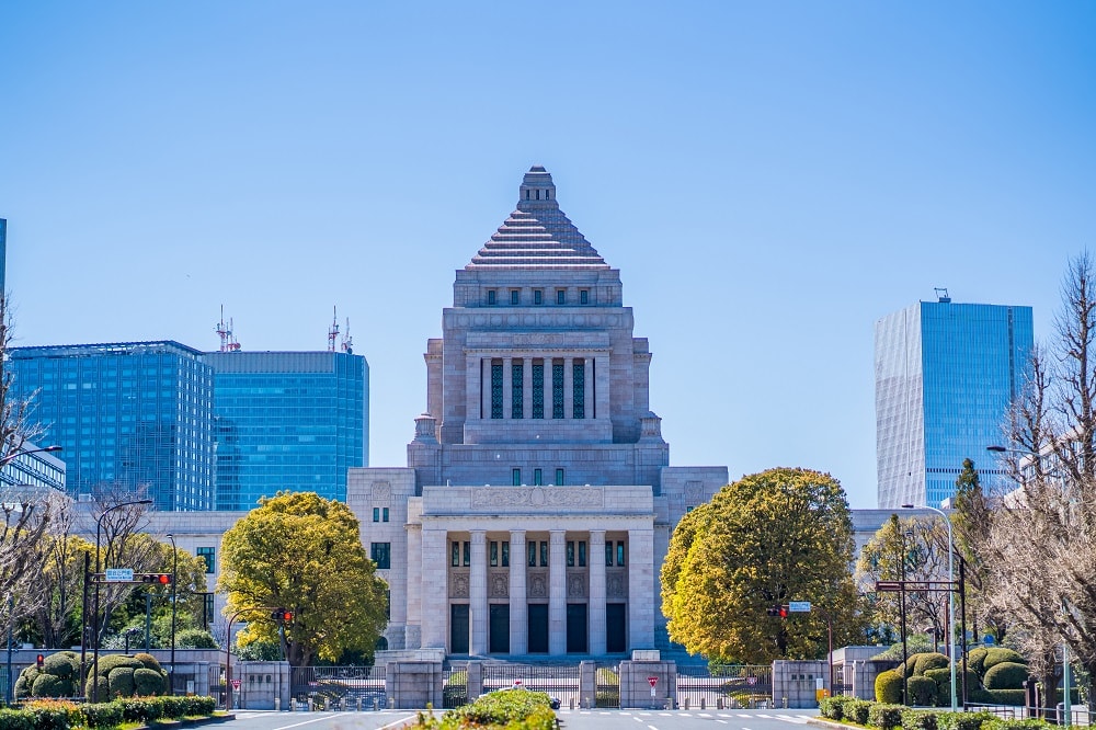 菅政権は内側から崩壊の運命？のアイキャッチ画像