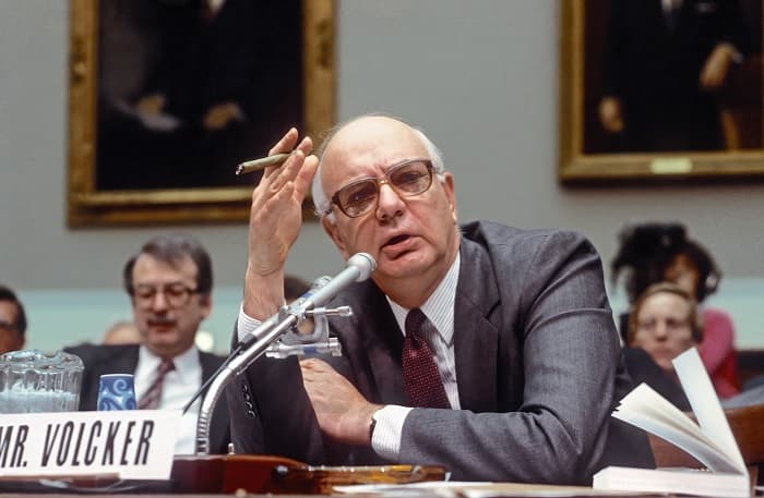 FRBパウエル議長は第2のボルカーか