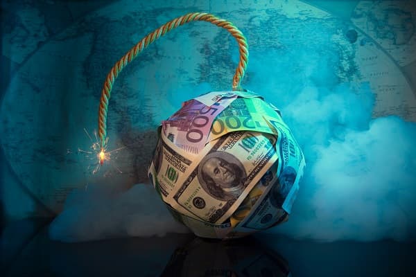 必ず来るリーマン級金融危機 バブル崩壊でも利益出す秘訣