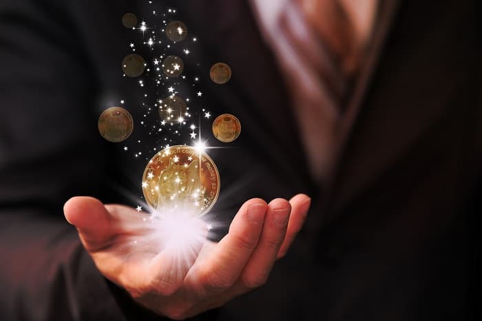 ゾルタンポズサー【12】共同通貨BRICSコイン設立